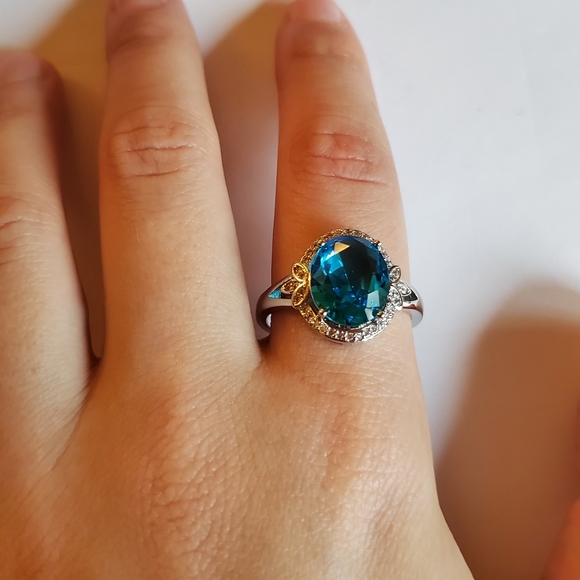 *RARE* Vintage 925 Sterling Aquamarine Ring - Picture 4 of 6